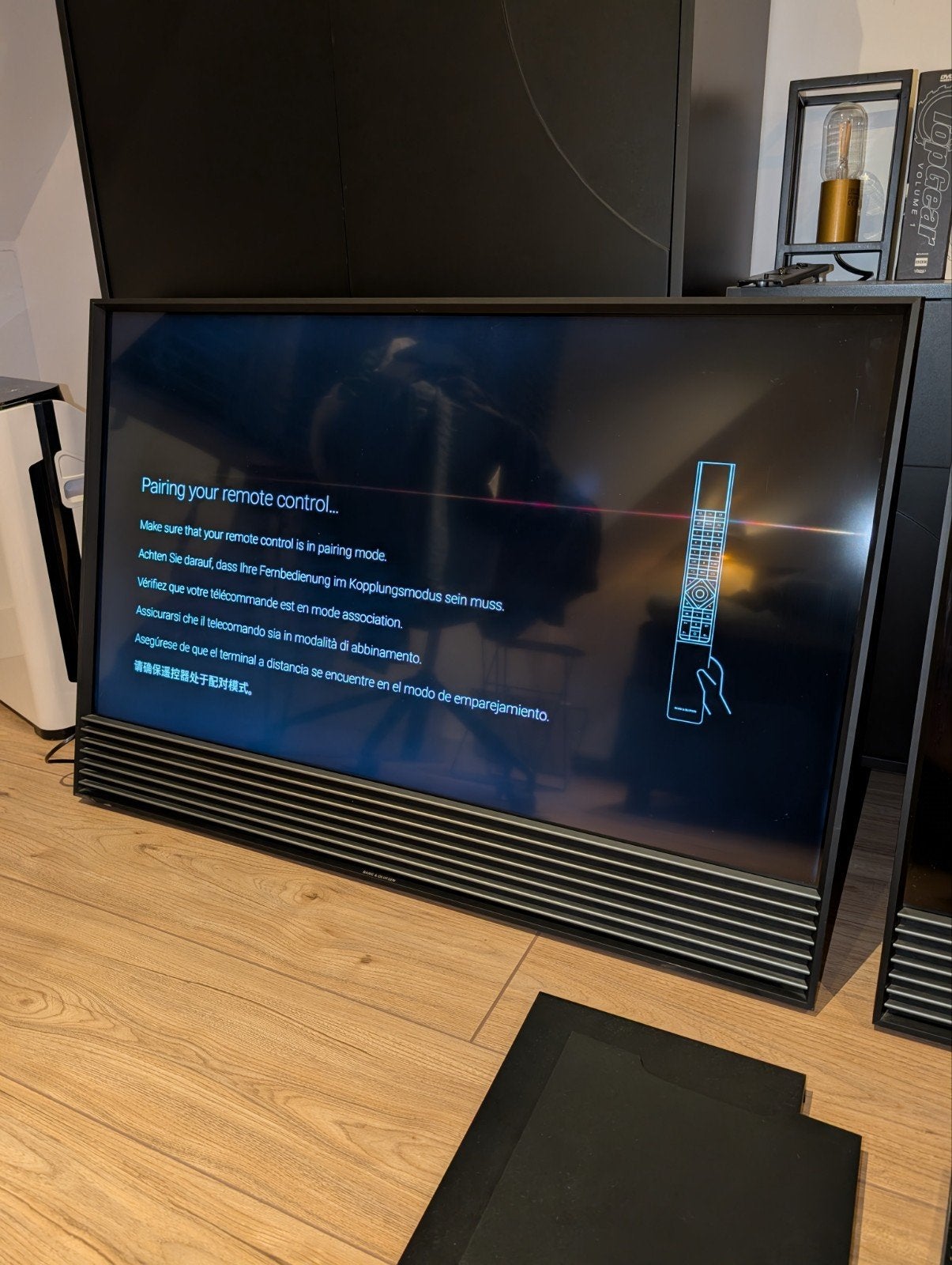 Defect: 2x B&OBeoVision Horizon + Beoremote, LED, 50 Hz, 4k (UHD), Smart TV