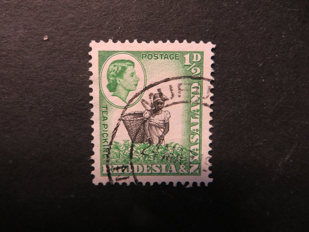 A00328: Rhodesia & Nyasaland QEII 1/2 d, Postzegels en Munten, Postzegels | Afrika, Ophalen of Verzenden, Tanzania