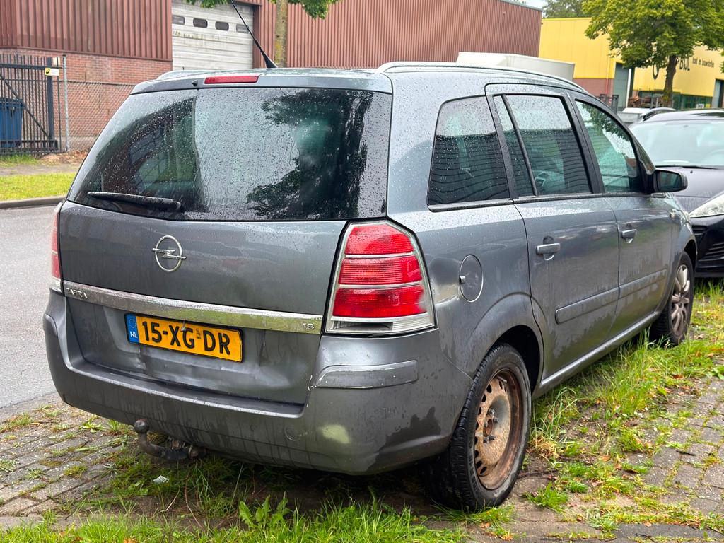 Opel Zafira 1.8 Cosmo 7-PERSOONS | INRUILKOOPJE | HANDEL/EXP, Gebruikt, Zwart, 4 cilinders, Origineel Nederlands