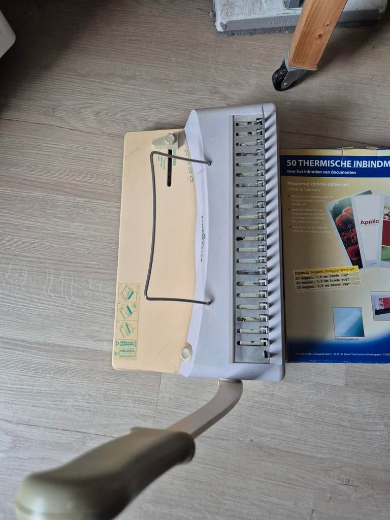 Inbindmachine + Accessoires, Diversen, Bureau-accessoires, Ophalen of Verzenden, Gebruikt