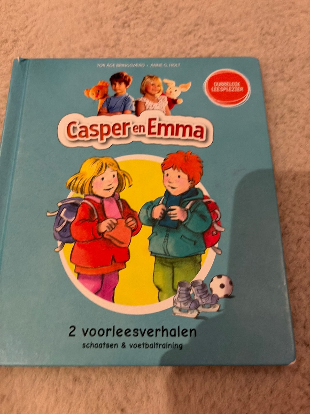 Casper en Emma: 2 voorleesverhalen - Schaatsen & Voetbal, Boeken, Ophalen, Zo goed als nieuw, Fictie algemeen