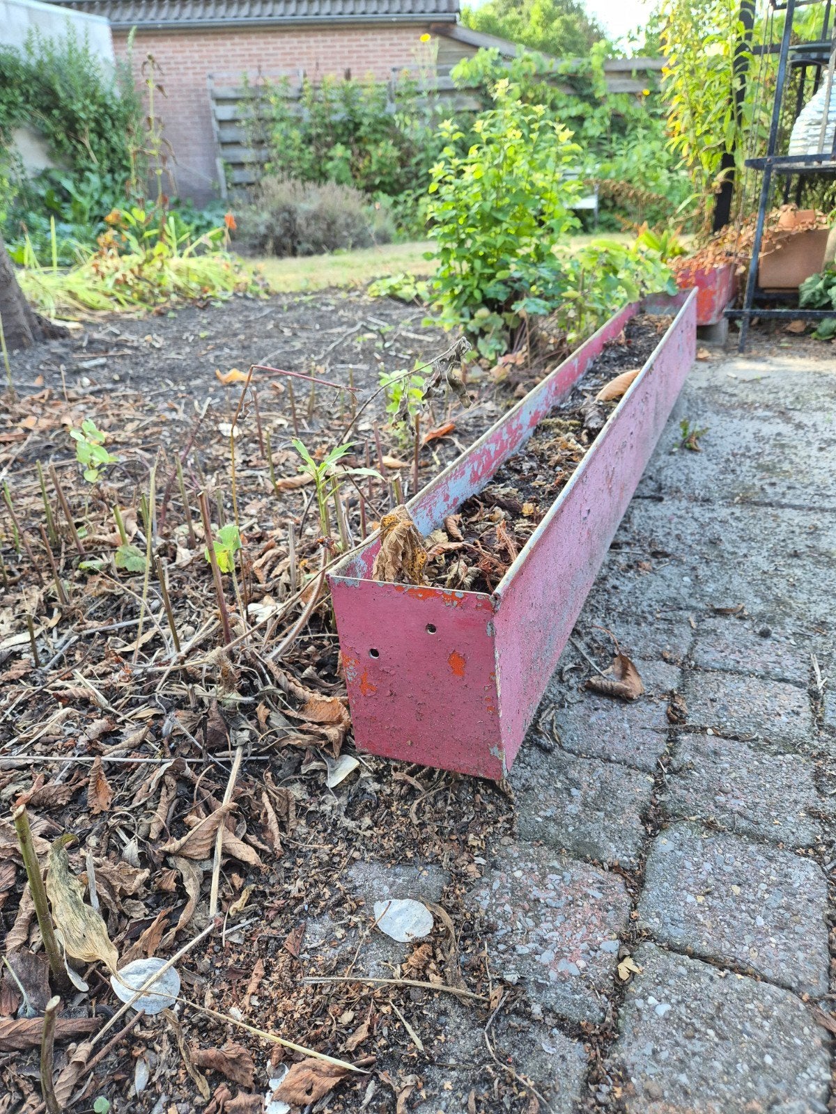 4 x plantenbakken. Nu rood, maar overschilderbaar. van metaa, Ophalen, Gebruikt, Minder dan 30 cm, 100 cm of meer