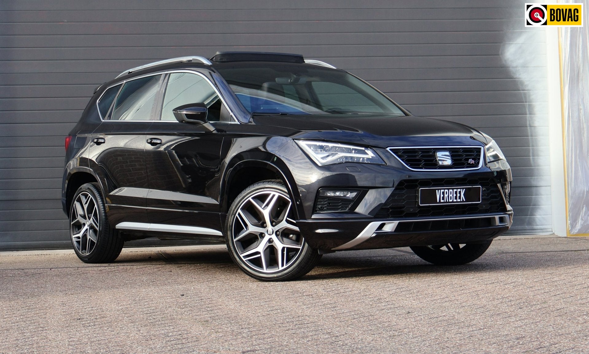 SEAT Ateca 1.5 TSI FR Business Intense Pano/Led/360 Camera/L, Voorwielaandrijving, Dealer onderhouden, Zwart, 4 cilinders
