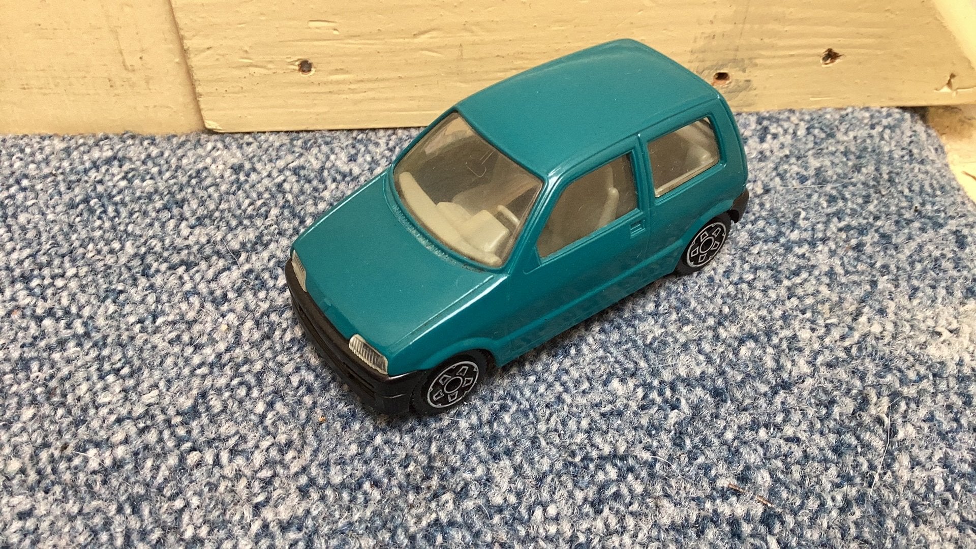 Burago 1:43 Fiat cinquecento 500, Ophalen of Verzenden, Zo goed als nieuw, Auto, Overige merken
