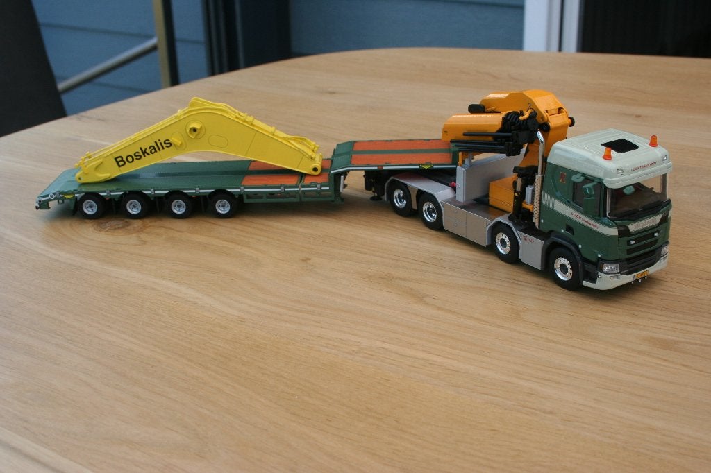 WSI LOCK TRANSPORT SCANIA R 8X4 SEMI LOW LOADER, Hobby en Vrije tijd, Modelauto's | 1:50, Ophalen of Verzenden, Zo goed als nieuw