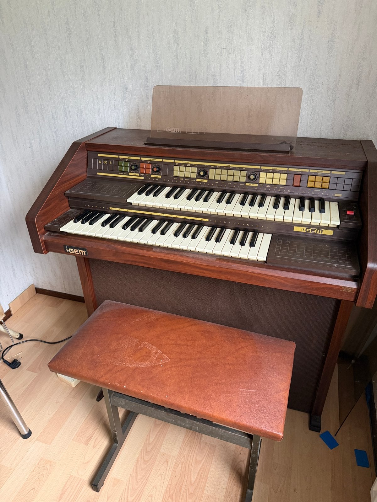 Vintage GEM Orgel met 2 klavieren en bijpassend bankje, Ophalen, Gebruikt, 2 klavieren, Orgel