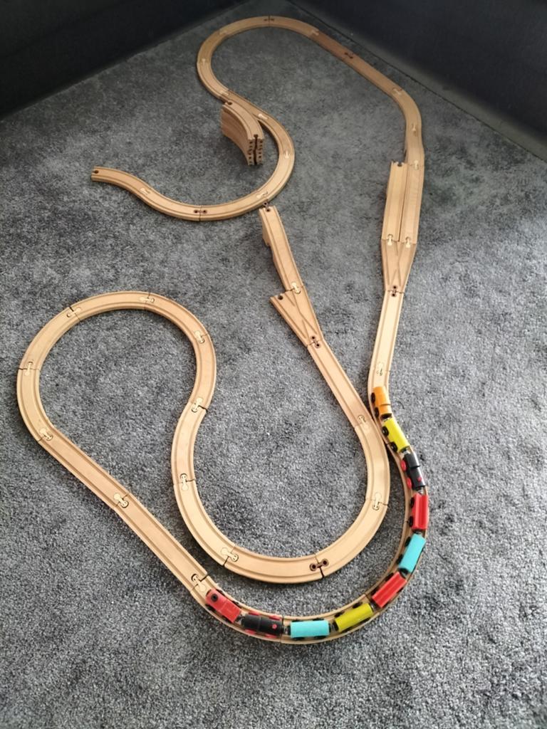Treinspoor met wagonnetjes, Ophalen of Verzenden