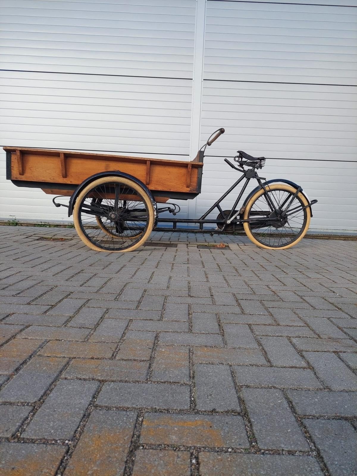 Antieke bakfiets., Ophalen of Verzenden, Gebruikt, Goederen