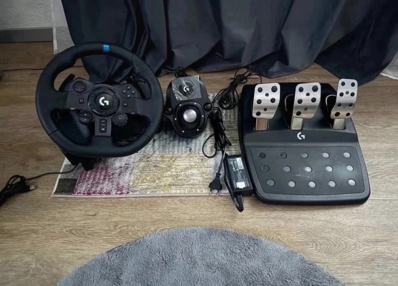 Logitech G923 Racing Stuur + Pedalen – PS5 & PC, Computers en Software, Ophalen of Verzenden, Zo goed als nieuw