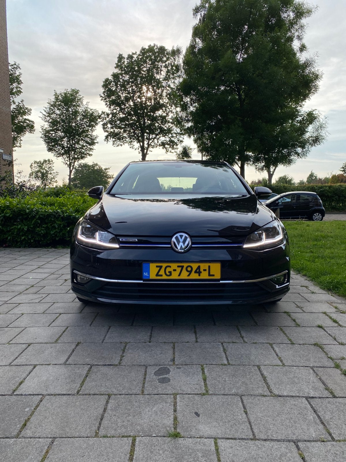 Golf 1.5 TSI 130 DSG Highline ORG.NL LED CARPLAY MASSAGE, 1498 cc, Euro 6, 4 cilinders, Zwart