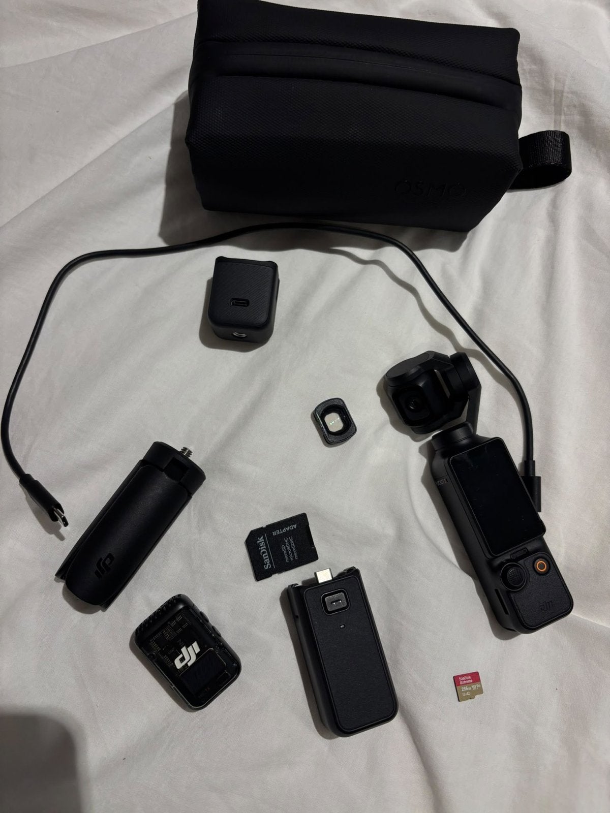 Foto 2 van DJI Osmo Pocket 3 + 256 GB SD-kaart