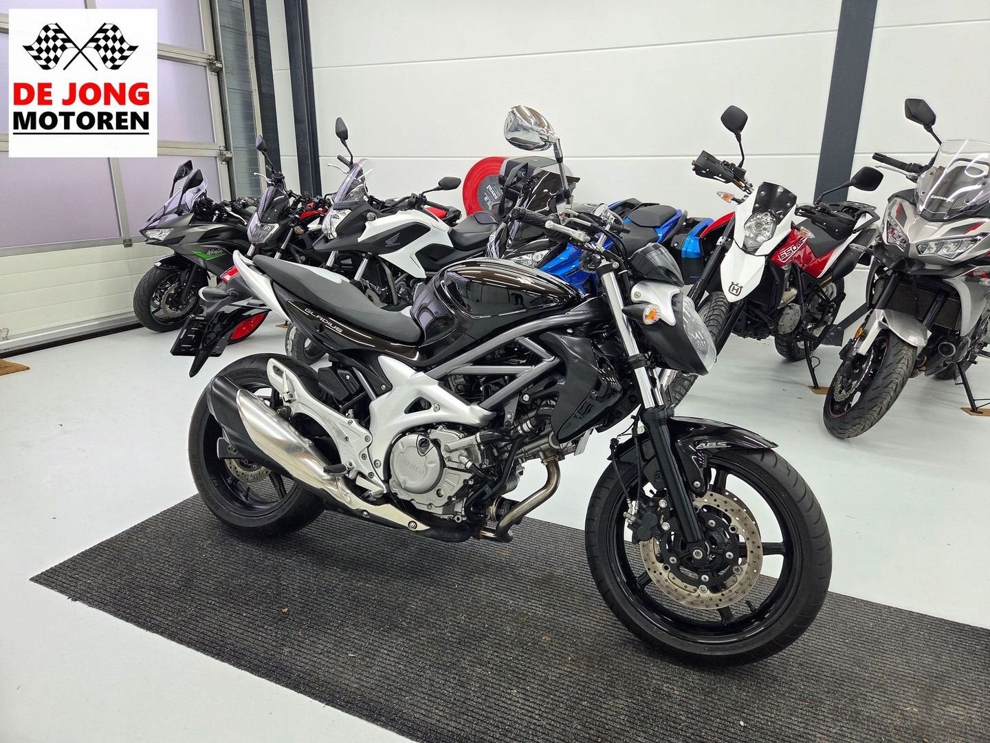 SCHITTERENDE SUZUKI GLADIUS 650 ABS 2012 20.655KM | HD-VIDEO, Motoren, Motoren | Suzuki, Bedrijf, Naked bike, Minimaal motorrijbewijs A2