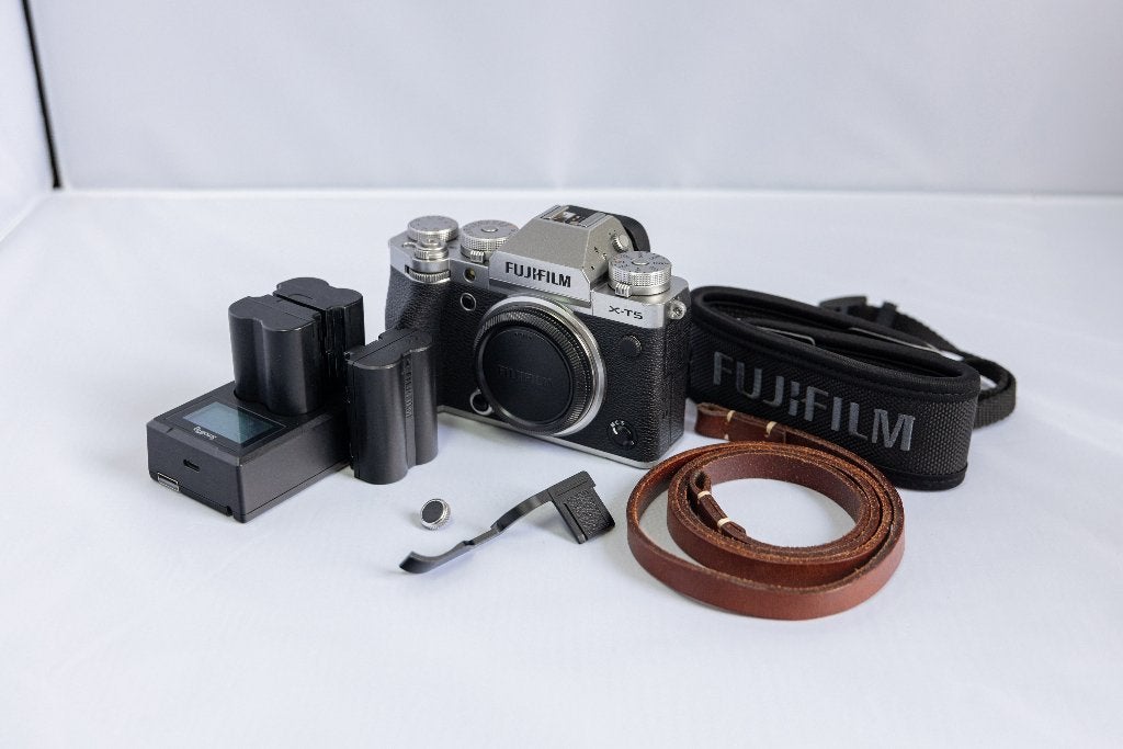 Fujifilm X-T5 zilver + complete accessoireset | 7.000 clicks, Audio, Tv en Foto, Fotocamera's Digitaal, Gebruikt, Systeemcamera