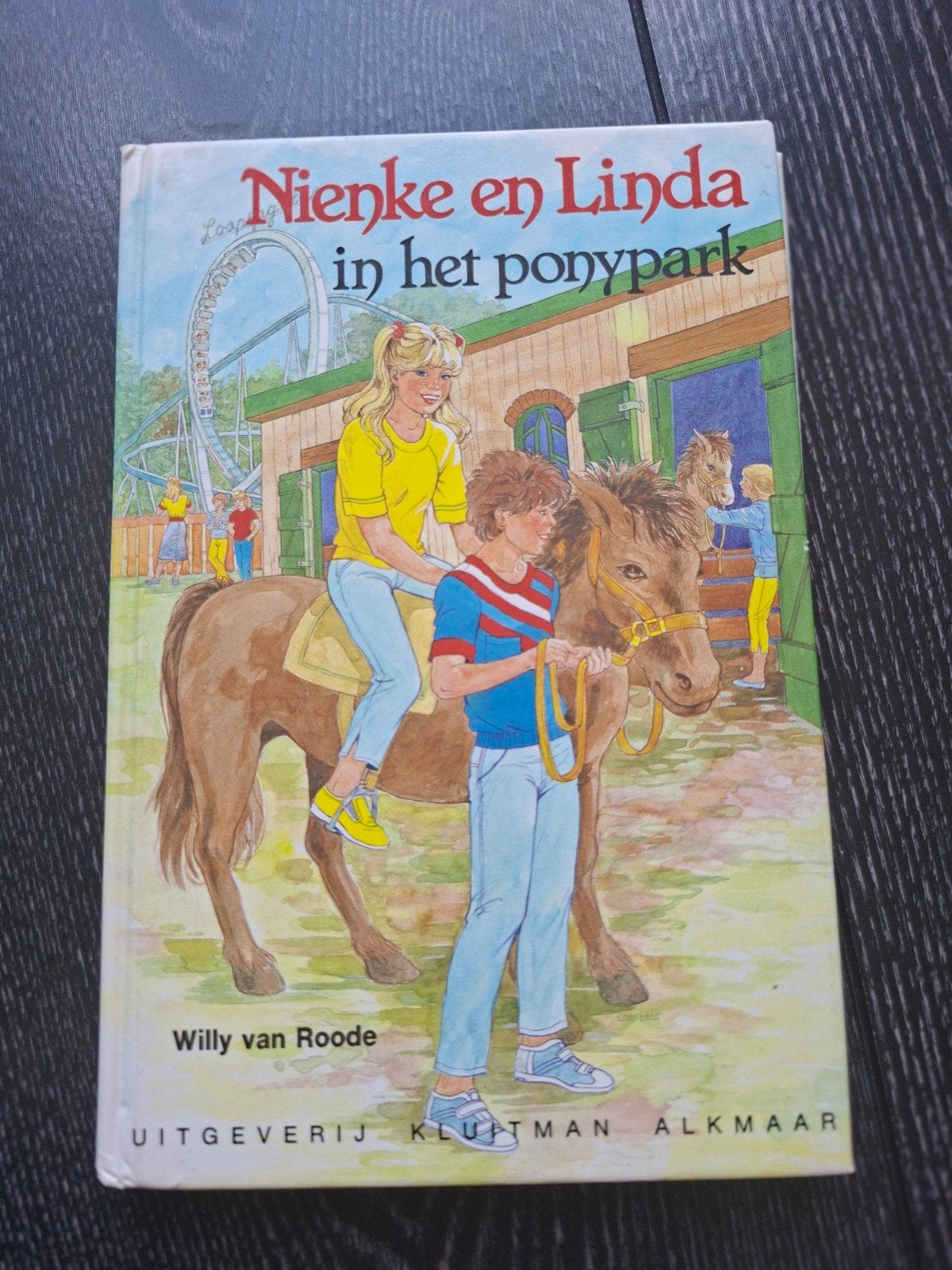 Nienke en Linda in het ponypark - Willy van Roode, Ophalen, Gelezen, Willy van Roode, Fictie algemeen