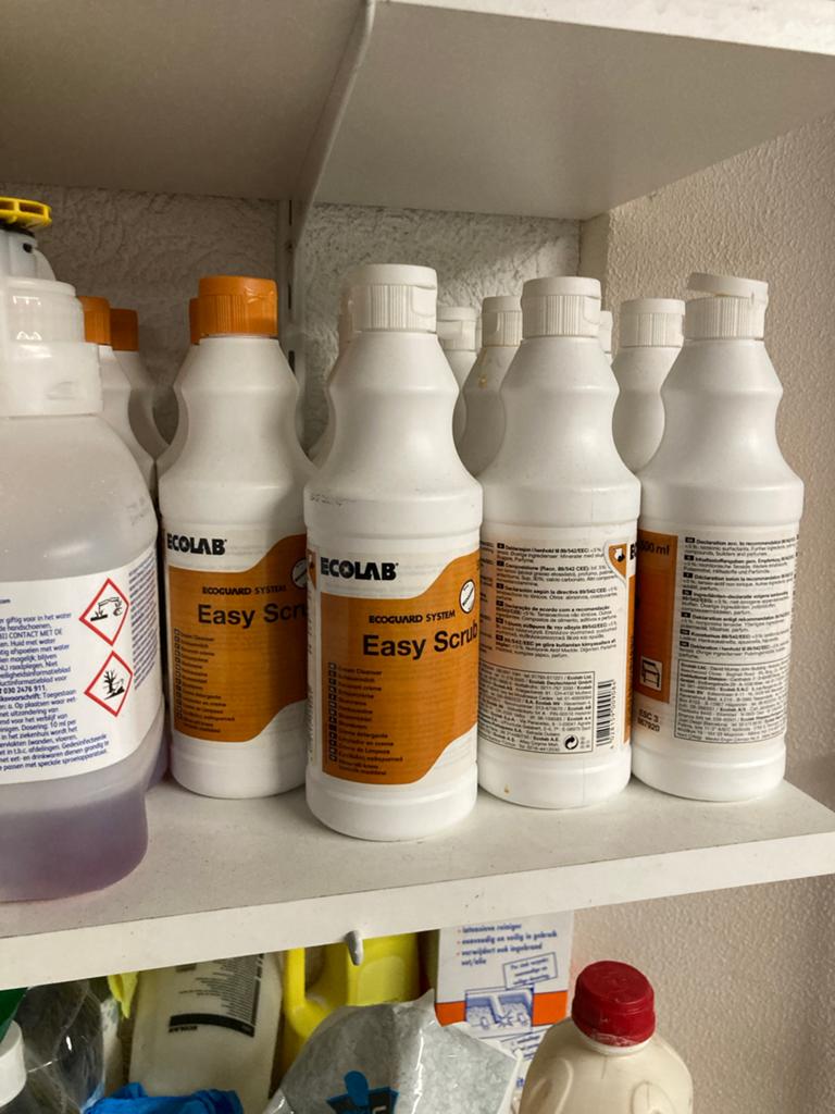 23 flessen Ecolab Easy Scrub - Professionele Reiniger, Huis en Inrichting, Ophalen of Verzenden