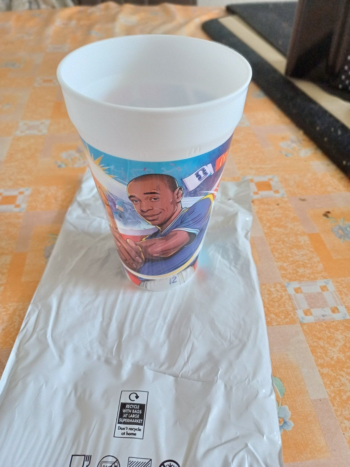 Thierry Henry Voetbalbeker - Limited Edition, Ophalen of Verzenden