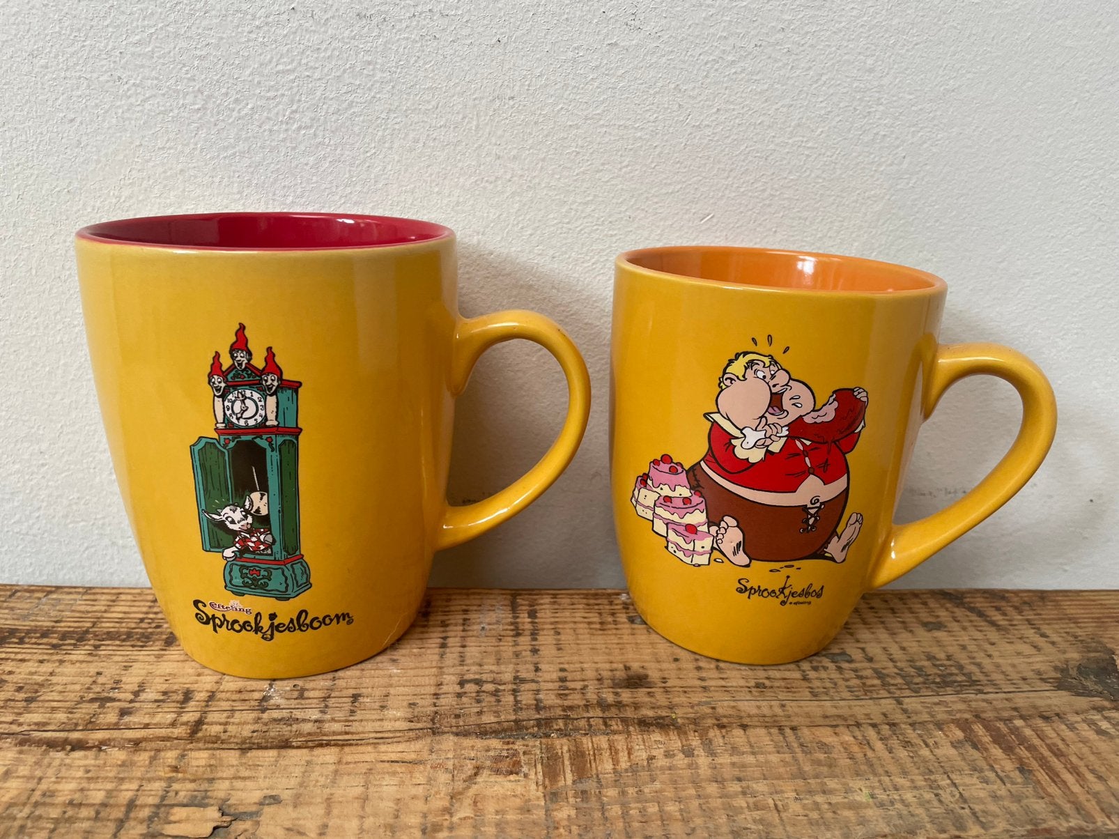 2 Efteling Chocolade mrlk mokken, Ophalen of Verzenden, Zo goed als nieuw, Gebruiksvoorwerp