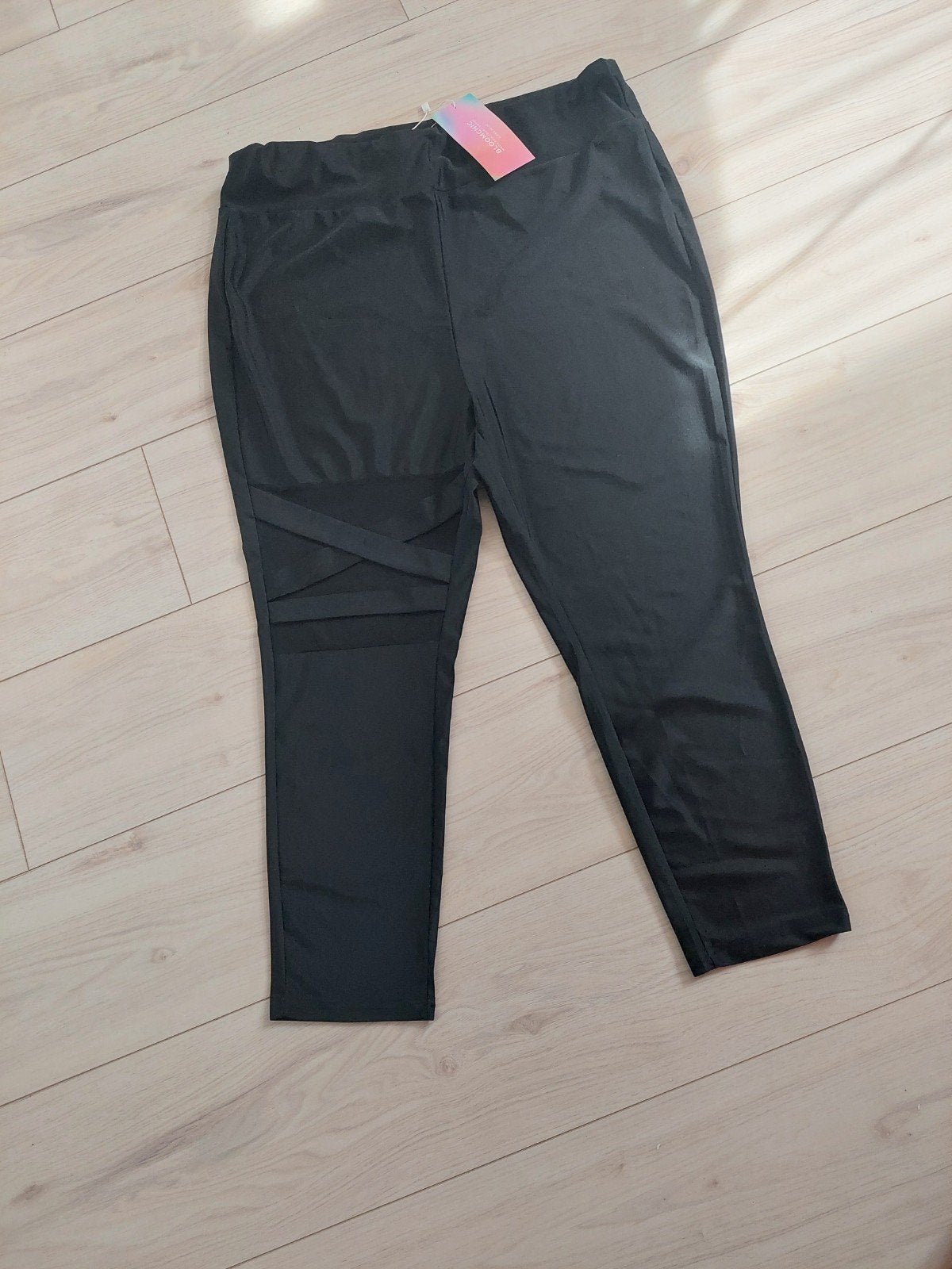 Zwarte Bloomchic legging met bandjes - Maat 48-50, Kleding | Dames, Ophalen of Verzenden, Nieuw, Zwart, Broek of Spijkerbroek