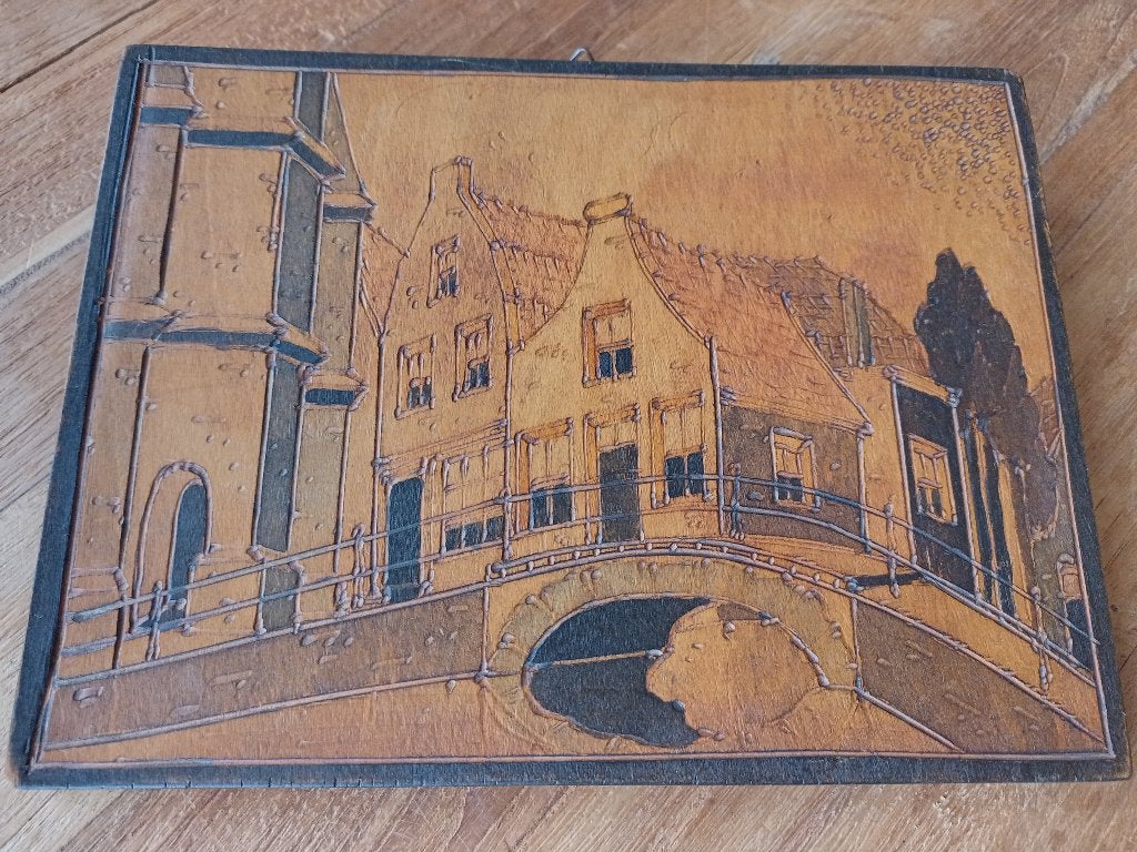 4 schilderijtjes houtsnijwerk/pyrografie, Huis en Inrichting, Woonaccessoires | Wanddecoraties, Gebruikt, Hout, Ophalen of Verzenden