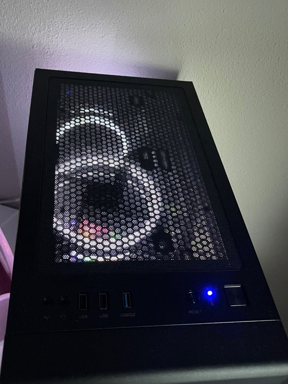 Foto 3 van Gaming PC met Intel Xeon E5-2650 v2, RX 5700 XT, 16GB RAM