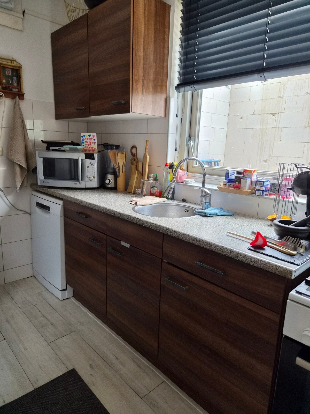 Gratis Japanse stijl keuken, ideaal als bijkeuken, Huis en Inrichting, Keuken | Complete keukens, Gebruikt, Bruin, Enkelwandige keuken