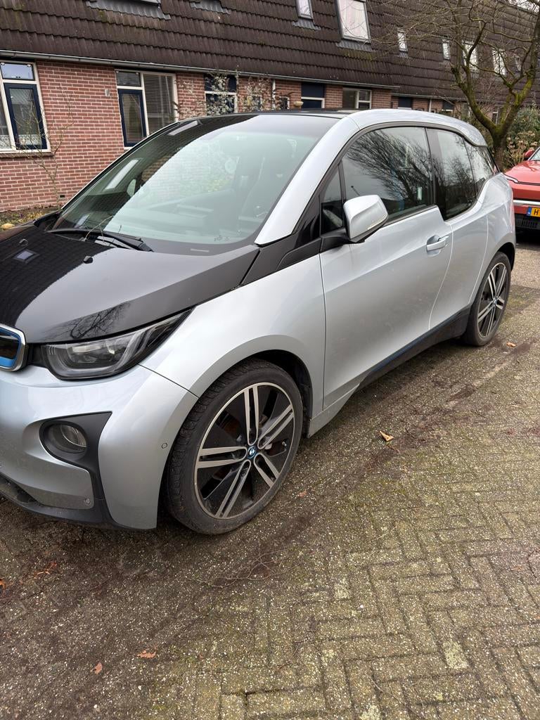 BMW i3 FEV 2013 Grijs, Auto's, BMW, Automaat, 4 stoelen, 21 min, Particulier