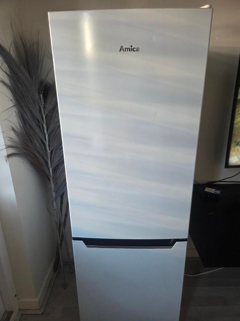 Amica Koelkast met vriesvak - Zo goed als nieuw, Witgoed en Apparatuur, 200 liter of meer, Ophalen of Verzenden, Zo goed als nieuw