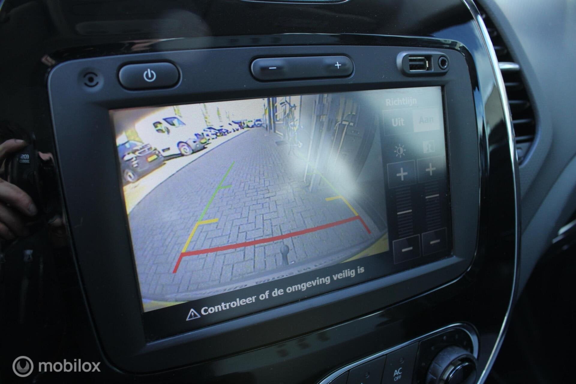 Foto 17 van Renault Captur 0.9 TCe Camera|Stoel verw.|Keyless