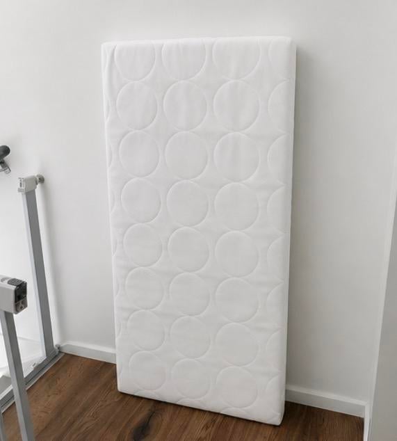 IKEA SKÖNAST Foammatras babybed 60x120x8 cm - nieuwstaat!, Huis en Inrichting, Slaapkamer | Matrassen en Bedbodems, Ophalen, 190 cm of minder