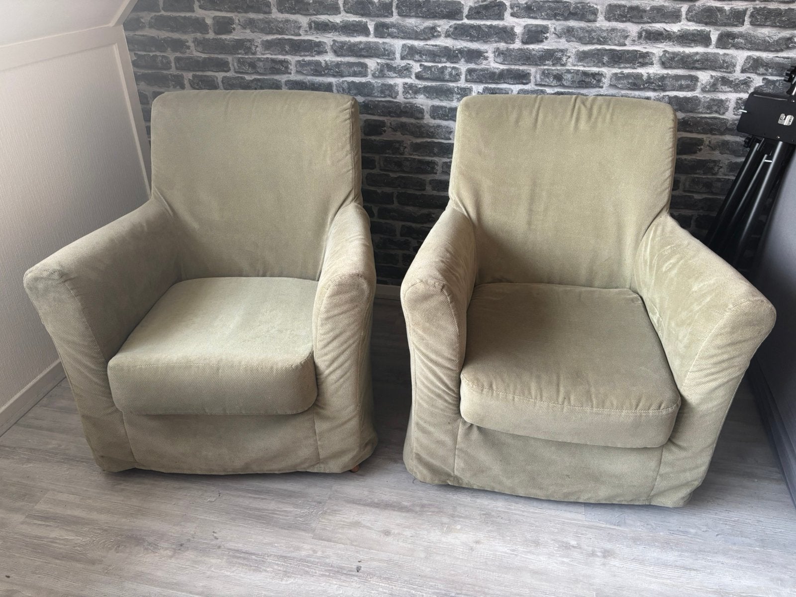 2 fauteuils lichtgroen gratis af te halen, Ophalen, Gebruikt, 75 tot 100 cm, 75 tot 100 cm