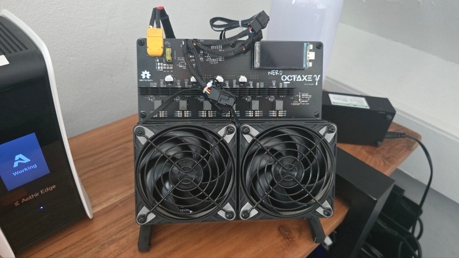 Nerd Octaxe Y - Crypto Miner / FPGA Miner, Ophalen of Verzenden, Zo goed als nieuw