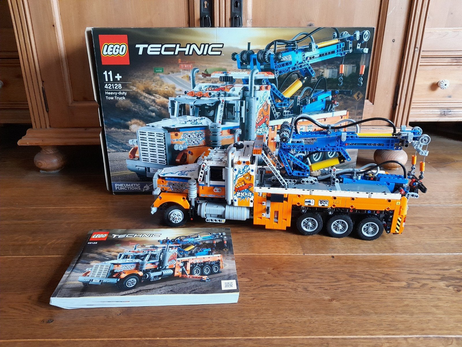 LEGO Technic 42128 Zware Takelwagen met Pneumatiek, Lego, Ophalen of Verzenden, Zo goed als nieuw, Compleet
