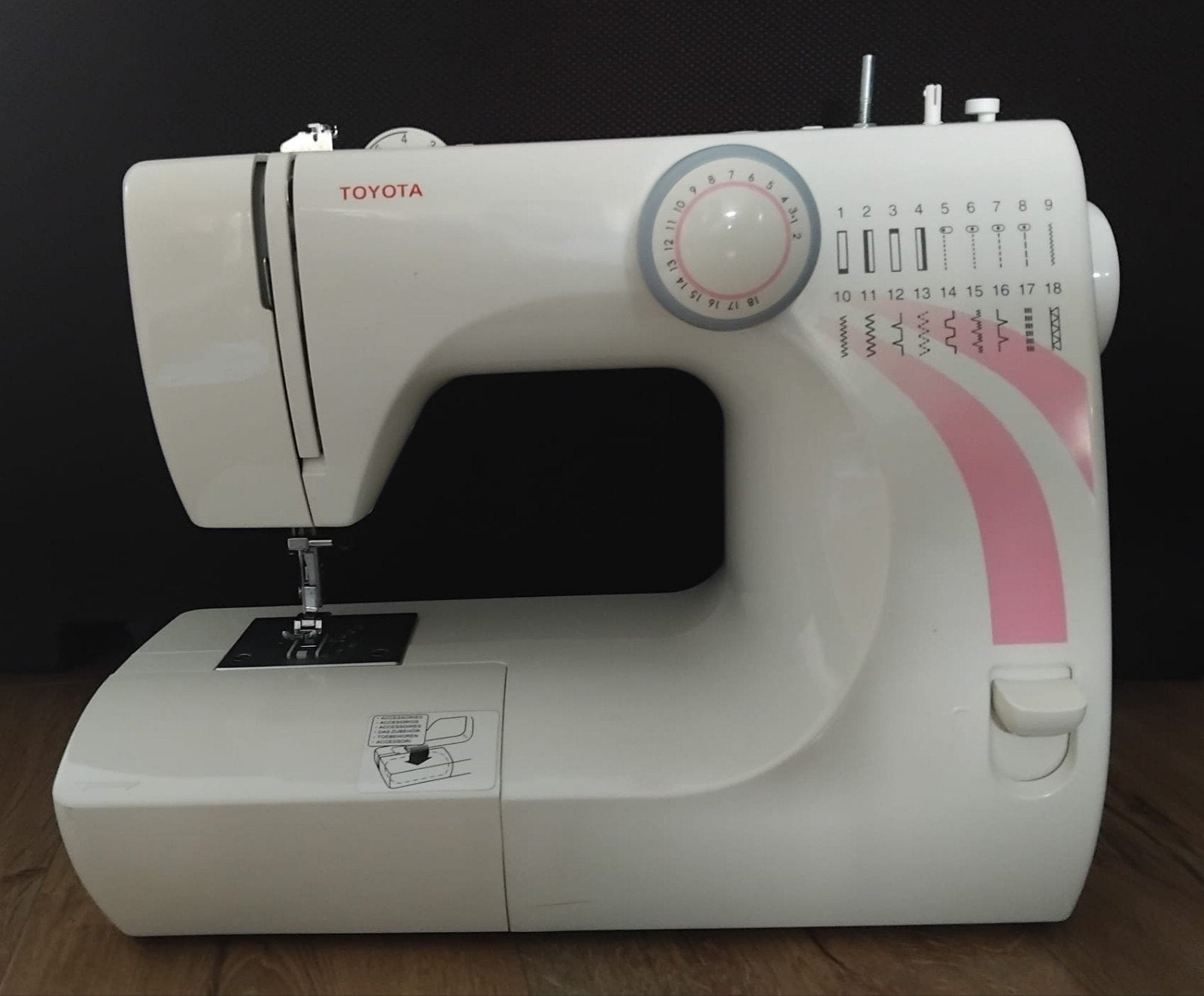 Naaimachine Toyota, Ophalen of Verzenden, Gebruikt, Naaimachine, Overige merken