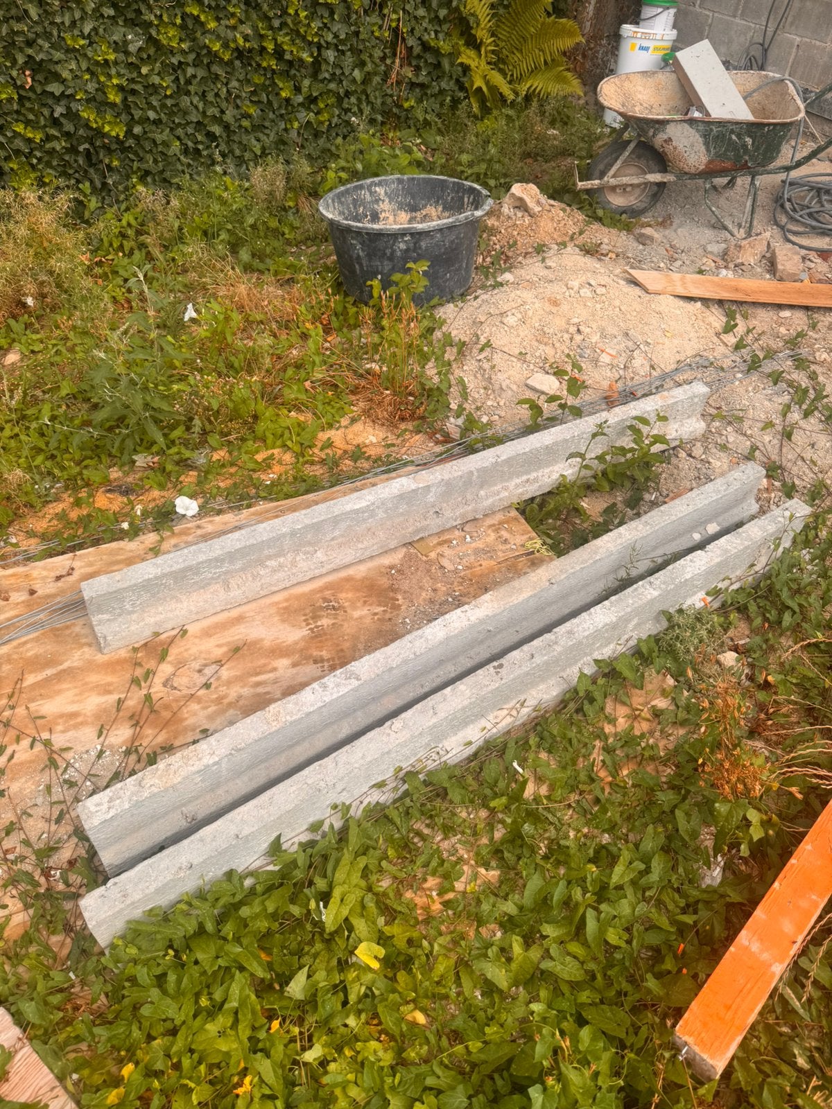 GRATIS! Betonliggers voor broodjesvloer, moet zsm weg, Doe-het-zelf en Verbouw, Ophalen, Zo goed als nieuw