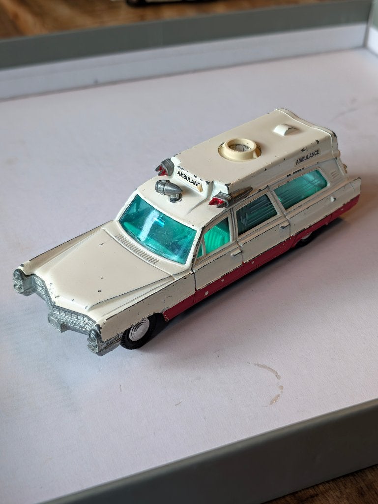 Dinky Toys Superior Rescuer Ambulance 288, Ophalen of Verzenden, Gebruikt, Auto, Dinky Toys