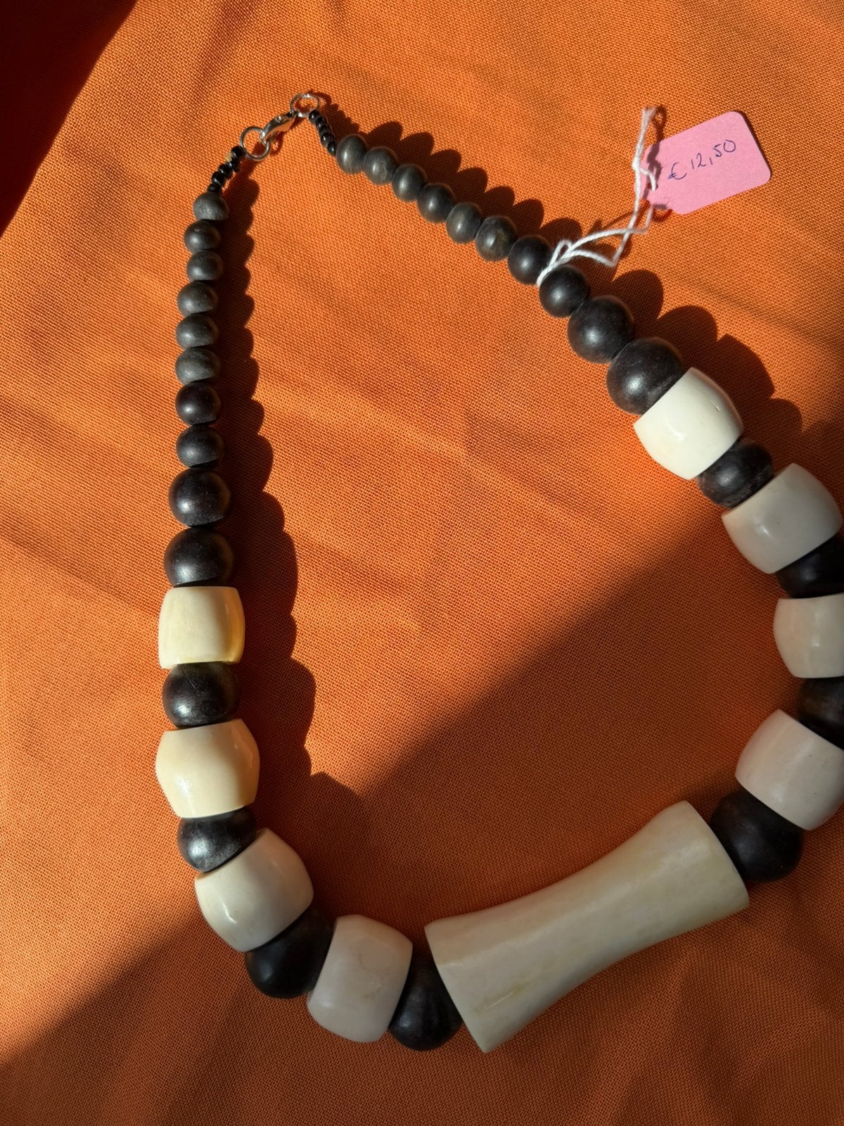 Prachtige zwart wit ketting, Ophalen of Verzenden, Zo goed als nieuw, Zwart, Overige materialen
