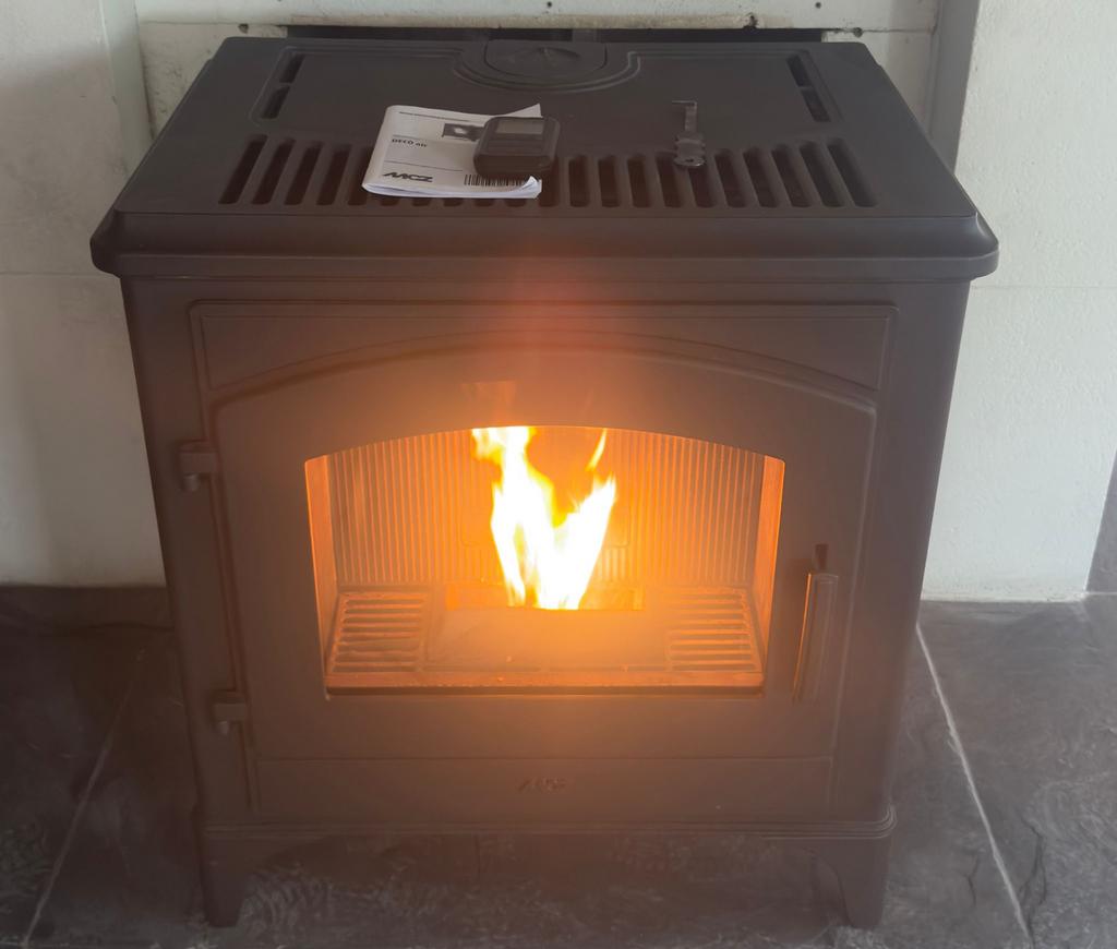 Pelletkachel MCZ DECÒ Air  8 kW met afstandsbediening, Ophalen, Zo goed als nieuw, Overige brandstoffen, Pelletkachel