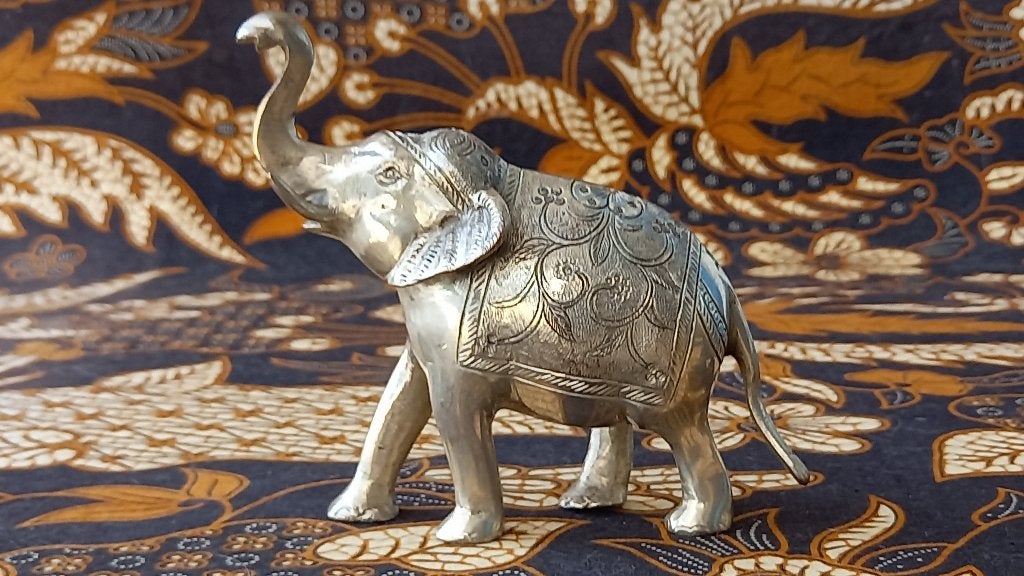 Mooi oud Oosters zilverbrons beeldje van een olifant 12,5 cm, Antiek en Kunst, Zilver, Handgemaakt, Ophalen of Verzenden, Brons
