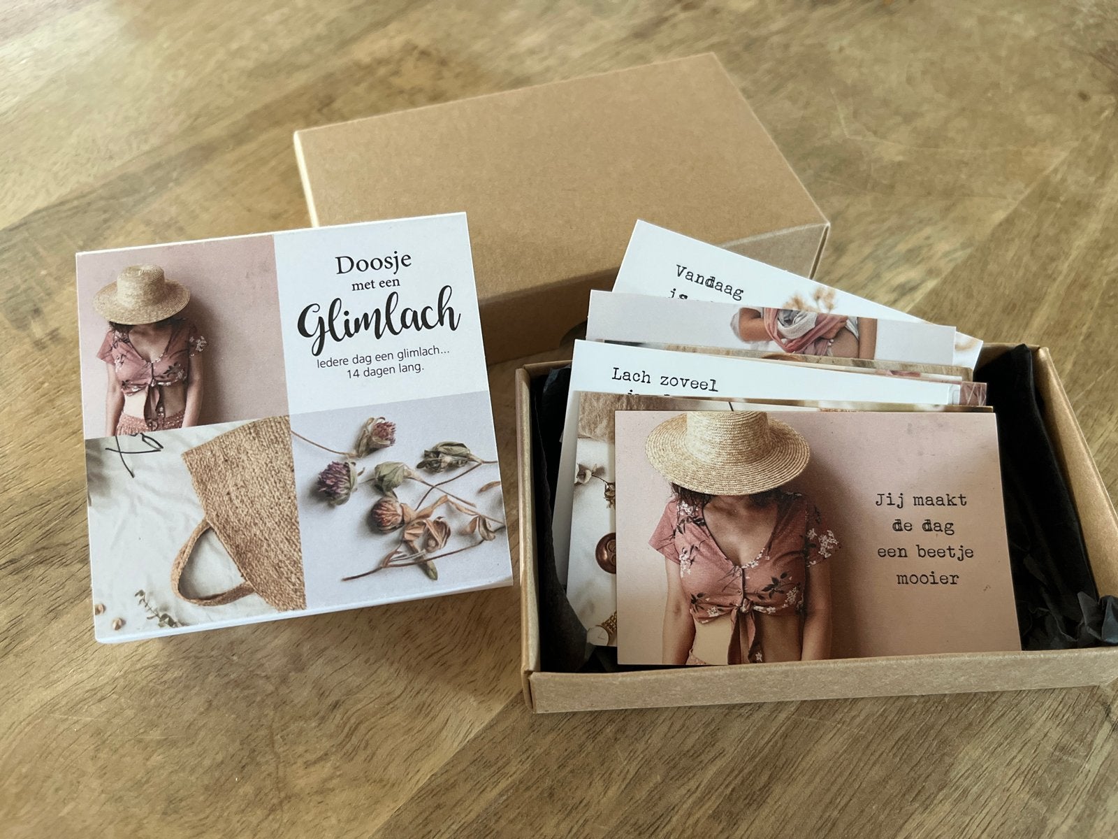 Doosje met een Glimlach - 14 dagen positieve kaarten, Ophalen of Verzenden, Nieuw