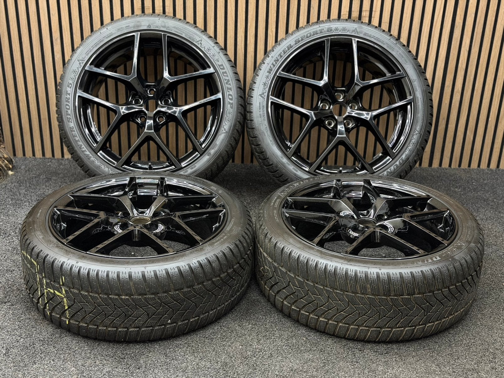 WINTER! 19 inch Borbet Y - Cupra Formentor 5x112 ET37 Dunlop, Auto-onderdelen, Banden en Velgen, 245 mm, ., Banden en Velgen, Winterbanden