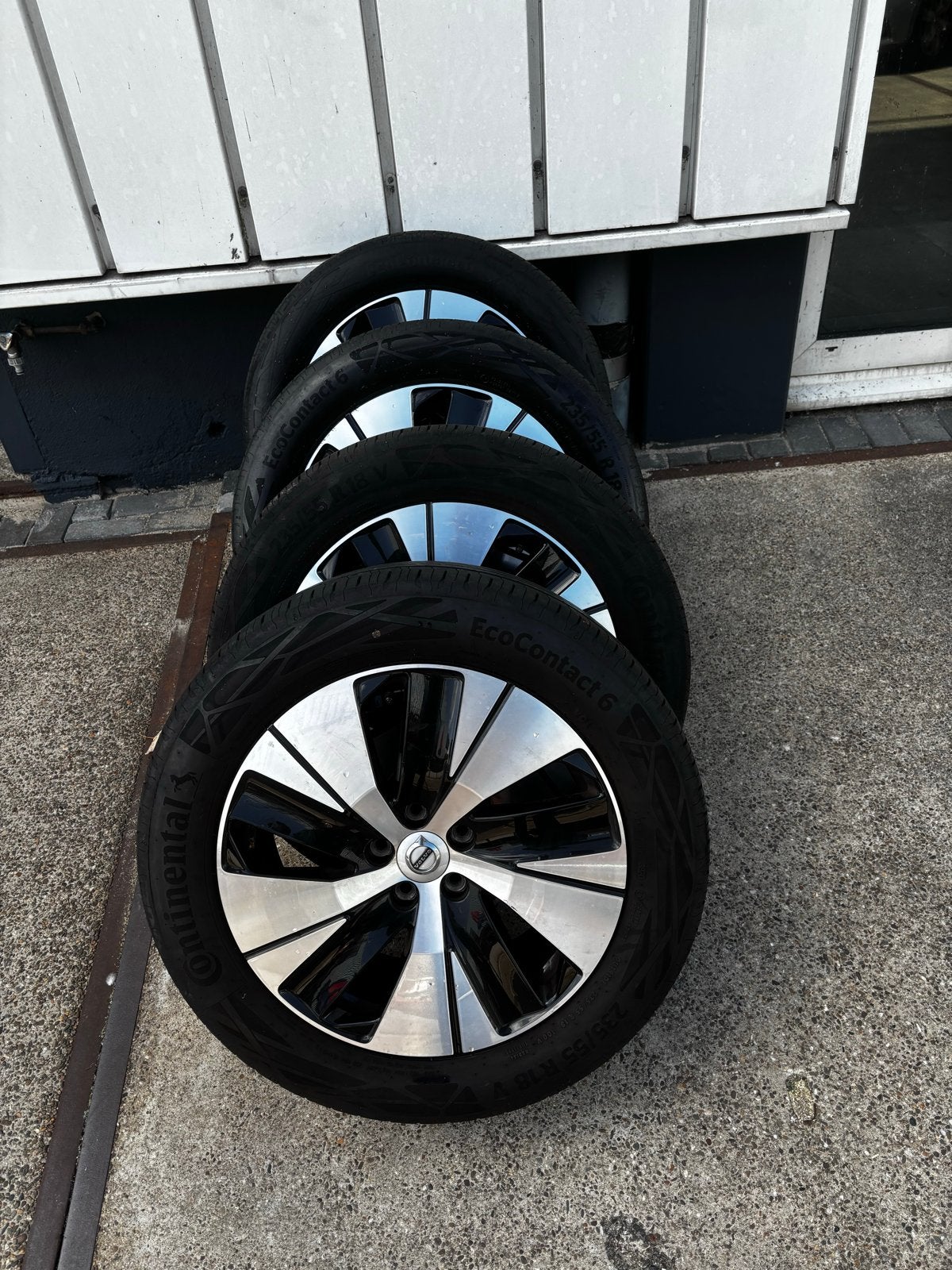 Velgen Volvo XC40  18inch Continental EcoContact 6 banden, Auto-onderdelen, 18 inch, Gebruikt, Banden en Velgen, Ophalen of Verzenden