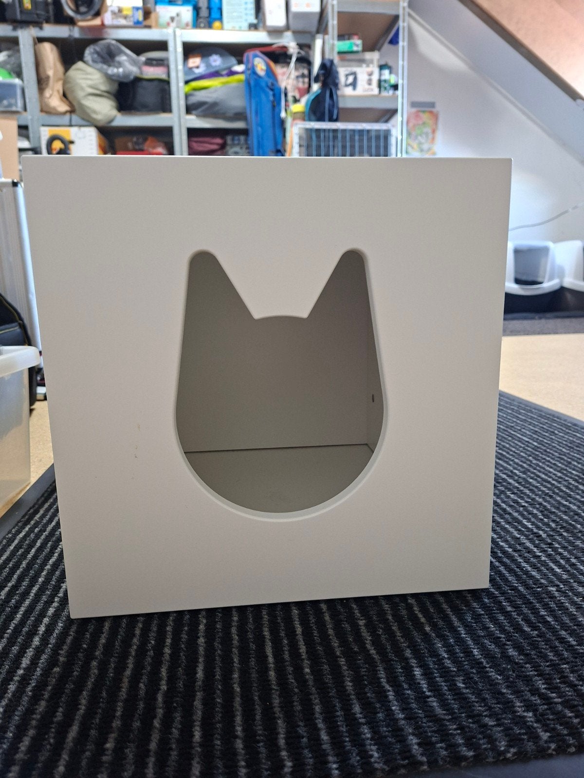 katten slaapplek voor de ikea kalax kast, Ophalen