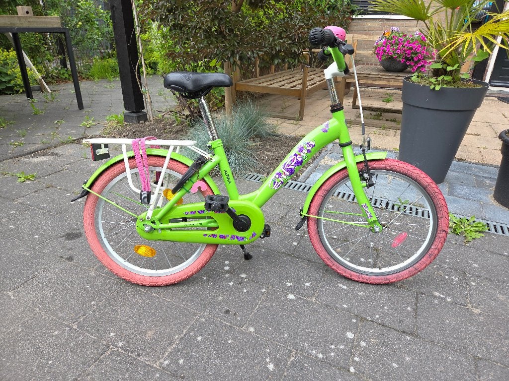 Knappe Alpina kinderfiets ( incl zijwielen), Fietsen en Brommers, Ophalen, Terugtraprem, Zijwieltjes, Alpina