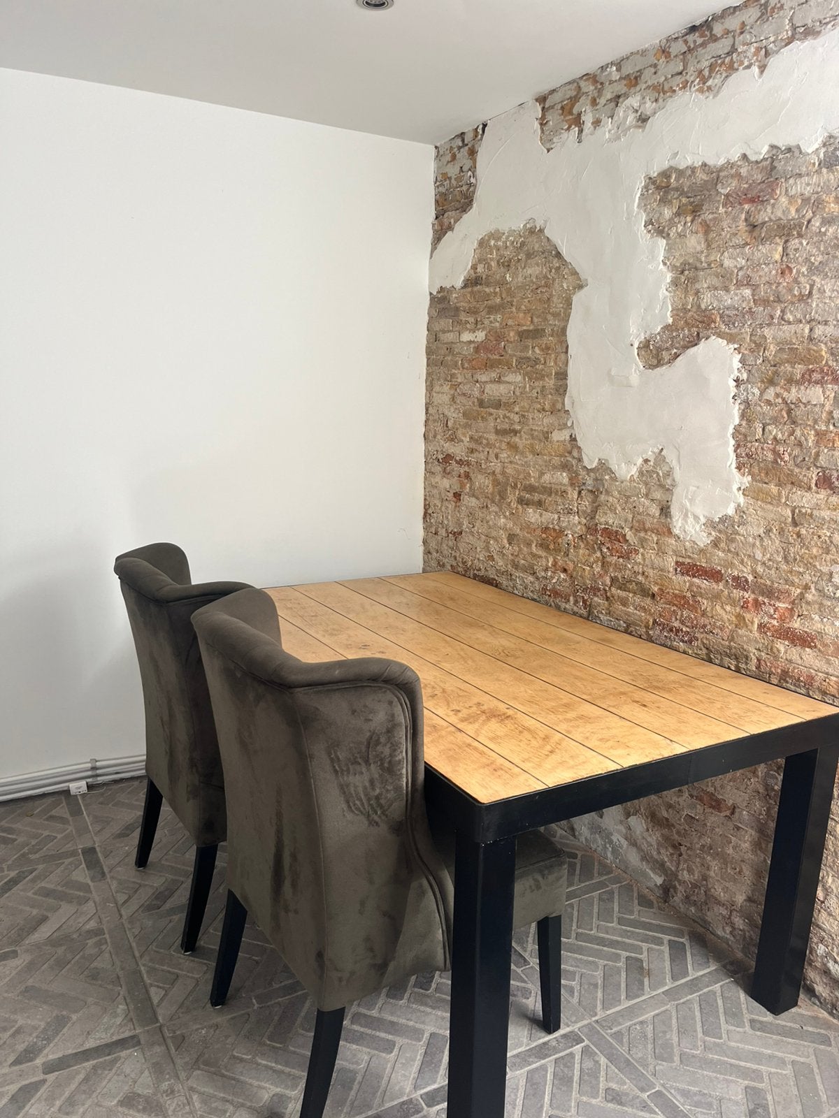 Handgemaakte eiken / stalen tafel 4-6 personen, 100 tot 150 cm, Eikenhout, Ophalen of Verzenden, Zo goed als nieuw