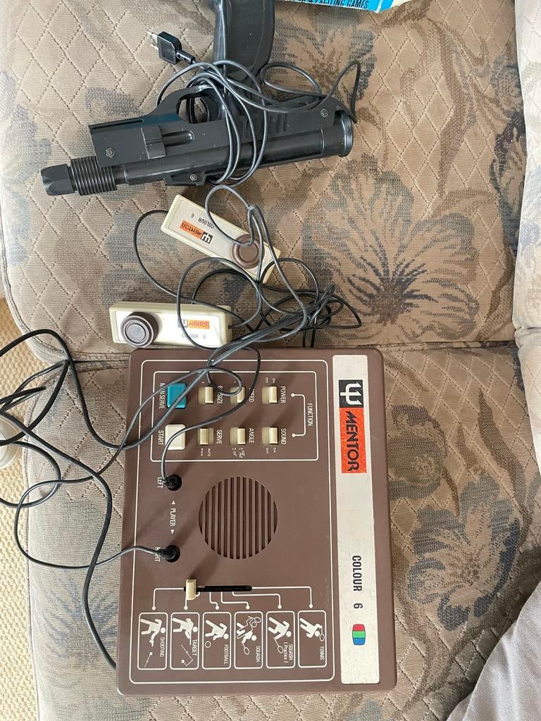 Vintage jaren ’70 Mentor Colour 6 TV Game – compleet, Ophalen of Verzenden