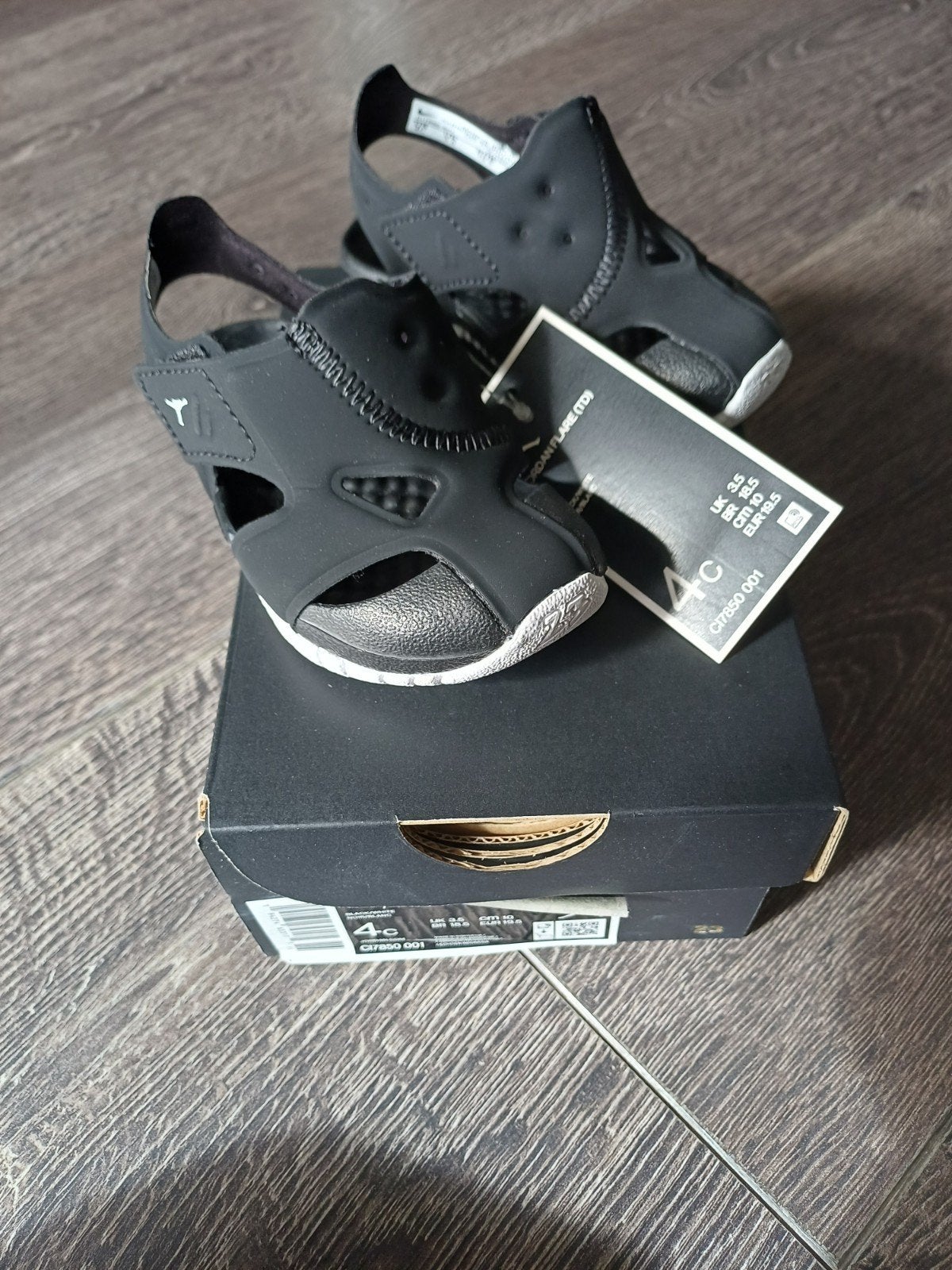 Nieuwe Jordan Flare sandalen maat 19,5, Jongen of Meisje, Nieuw, Ophalen of Verzenden, Jordan