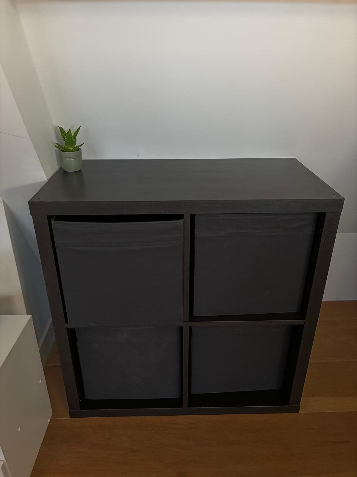 IKEA KALLAX kast zwartbruin (2x2) incl. 4 opbergmanden, Ophalen