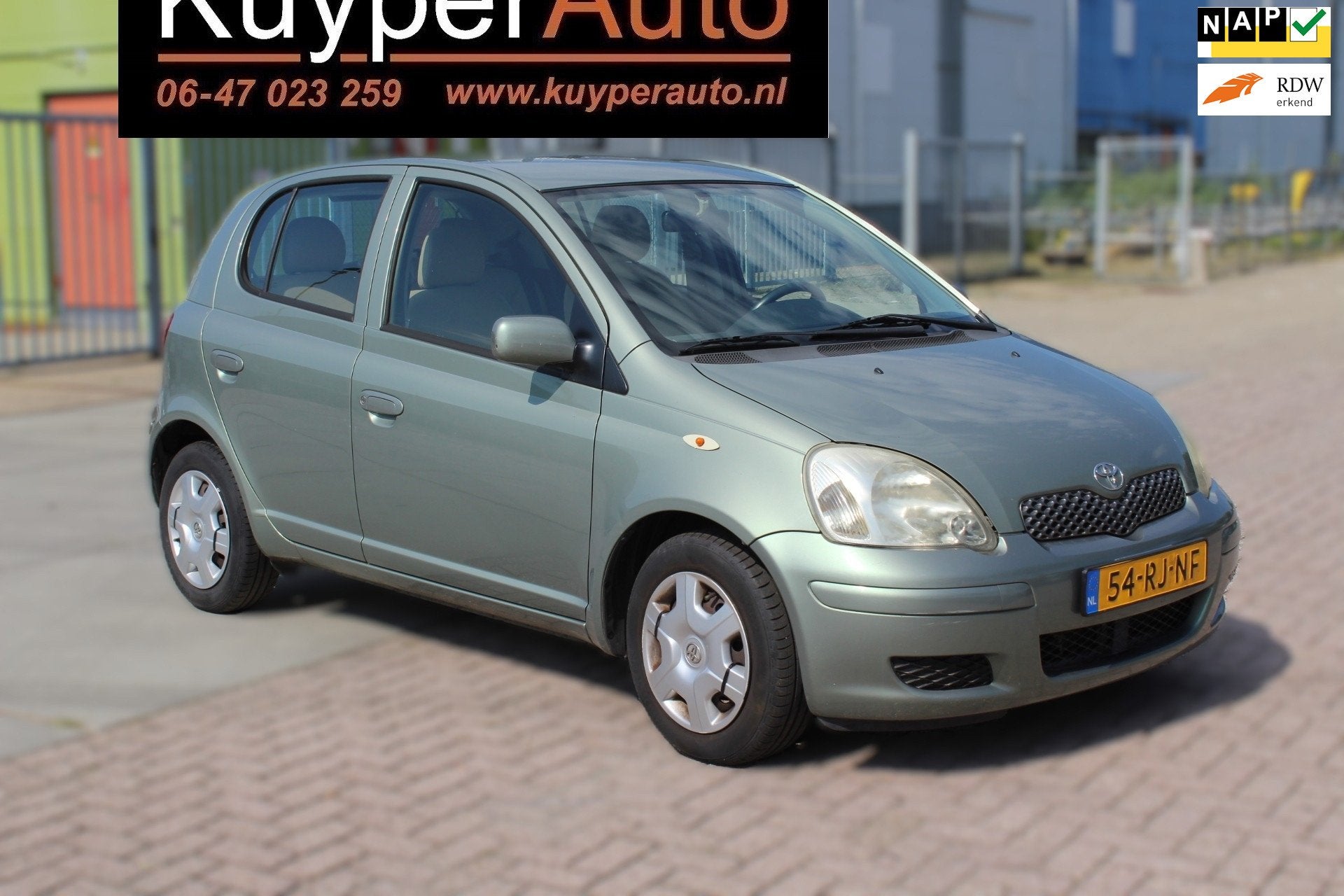 Toyota Yaris 1.3 VVT-i Sol automaat airco leder TREKHAAK 5 D, Gebruikt, 31 €/maand, 4 cilinders, 400 kg