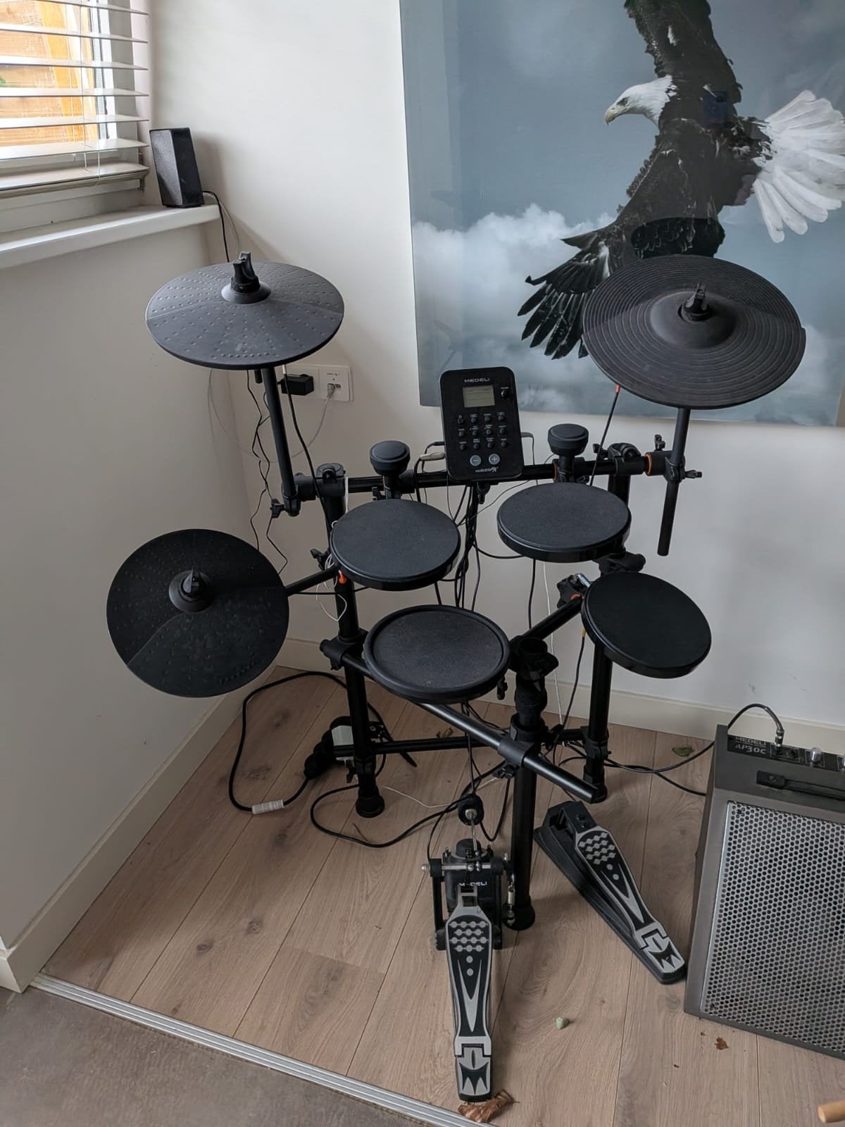 Foto 5 van Medeli DD620BX Elektronisch Drumstel met AP30C Versterker