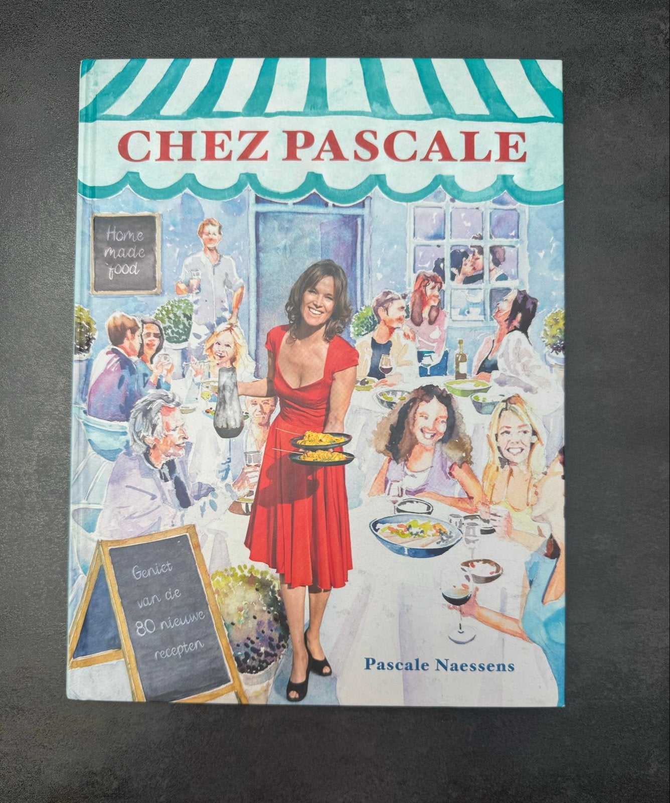 Chez Pascale - Kookboek van Pascale Naessens, Ophalen of Verzenden, Zo goed als nieuw